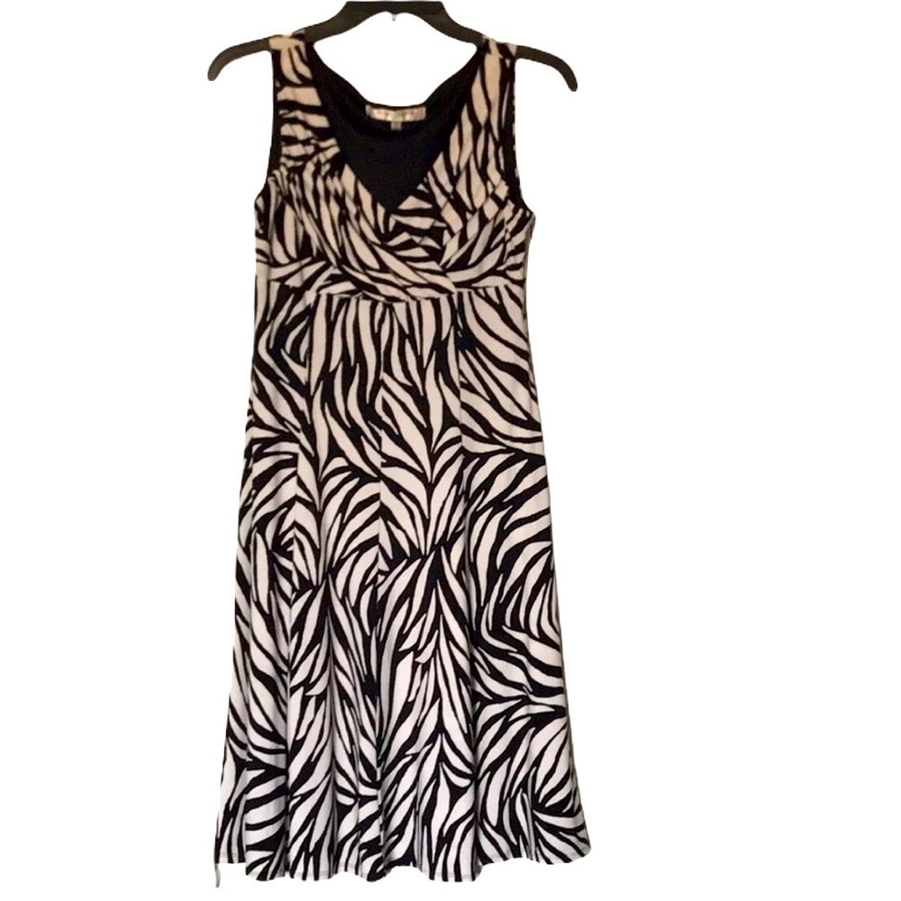 EVAN-PICONE - Black & White Zebra Print V-Neck Sleeveless Dress - Size 6P Petite